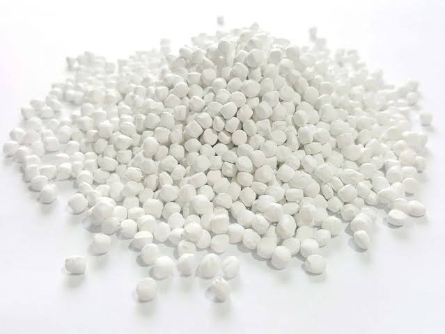 Super-dispersed TiO2 masterbatch white pellets